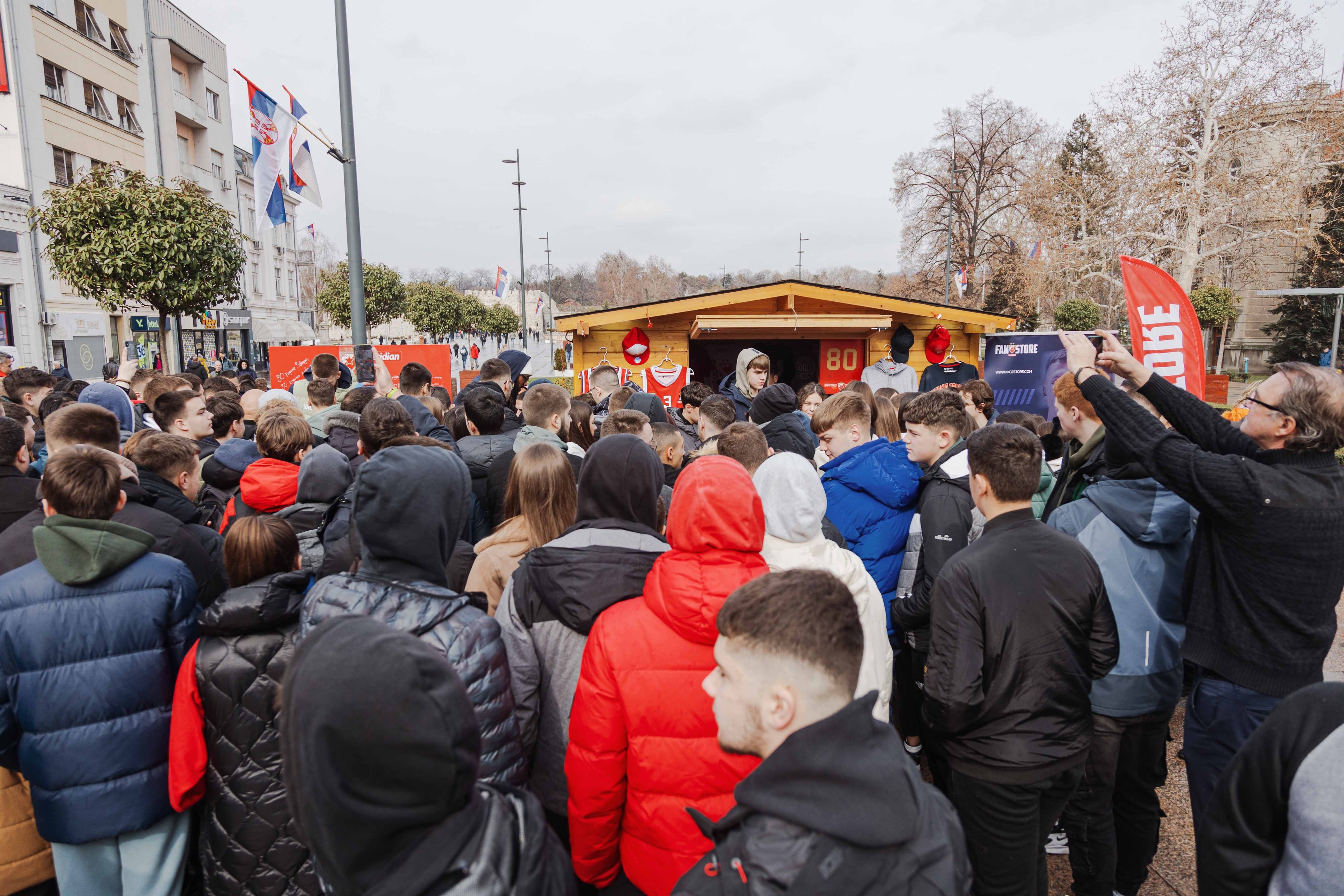 Niš voli Crvenu zvezdu (druženje igrača sa navijačima)