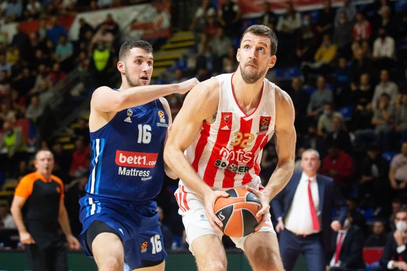 Alba bolja od umorne Crvene zvezde