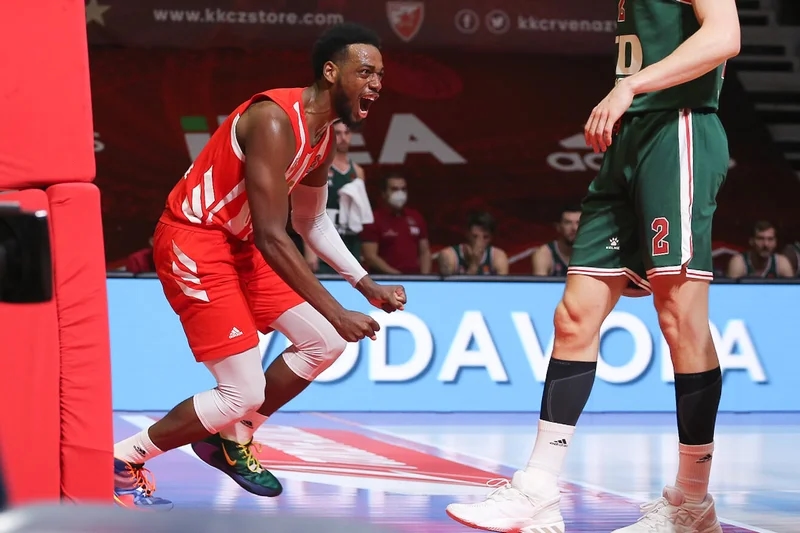 EL  Lojd MVP i najbolji strelac, Hol najbolji asistent kola!