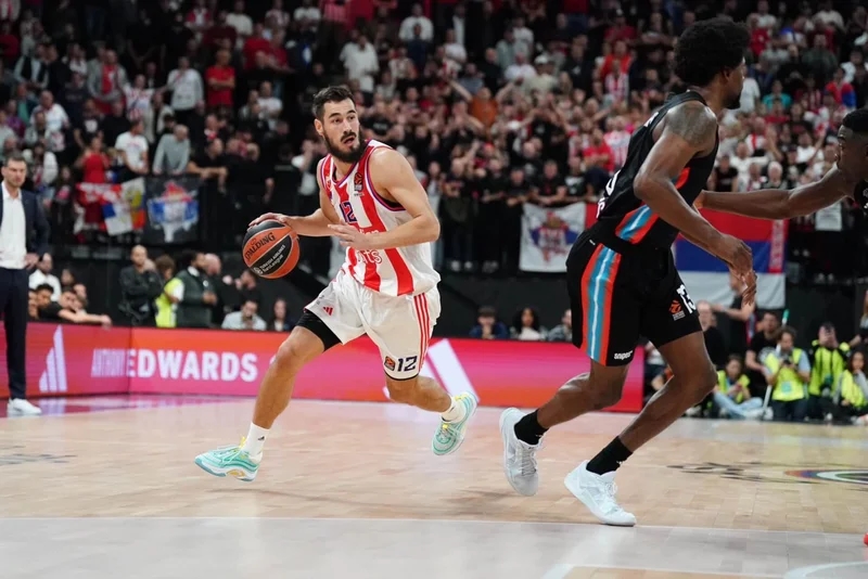 Ajfelov toranj je večeras crveno beo  Velika pobeda u Parizu na startu EL!