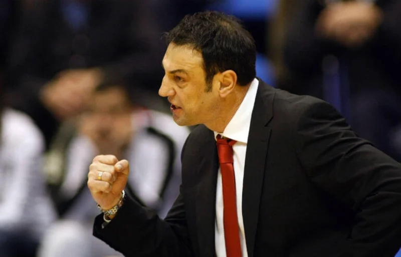 Trifo izdrži, tvoja Crvena zvezda je uz tebe