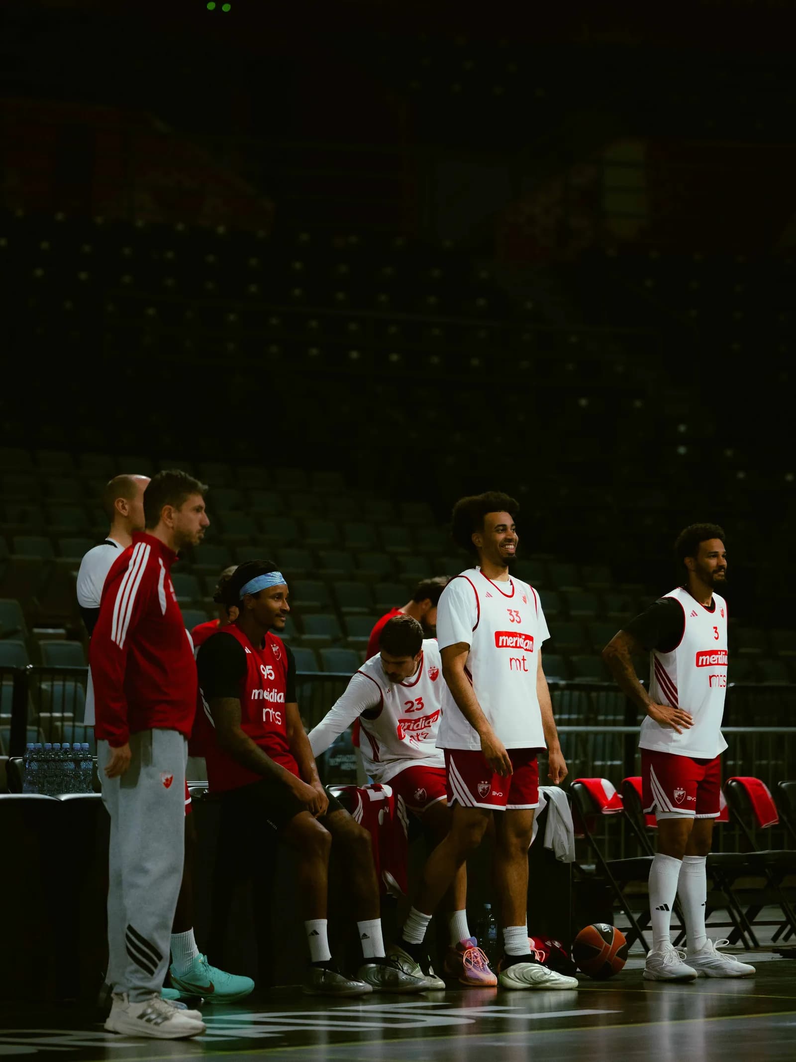 Crvena zvezda Meridianbet gostuje ekipi Partizana (četvrtak, 20.45)
