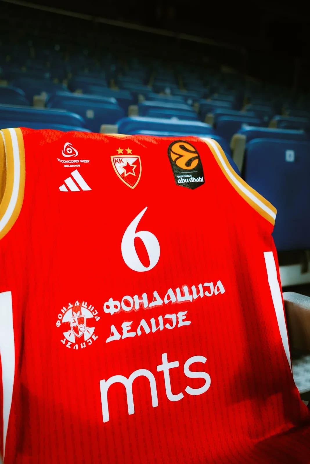 Nova akcija Fondacije Delije - postanite vlasnik unikatnog crvenog dresa KK Crvena zvezda