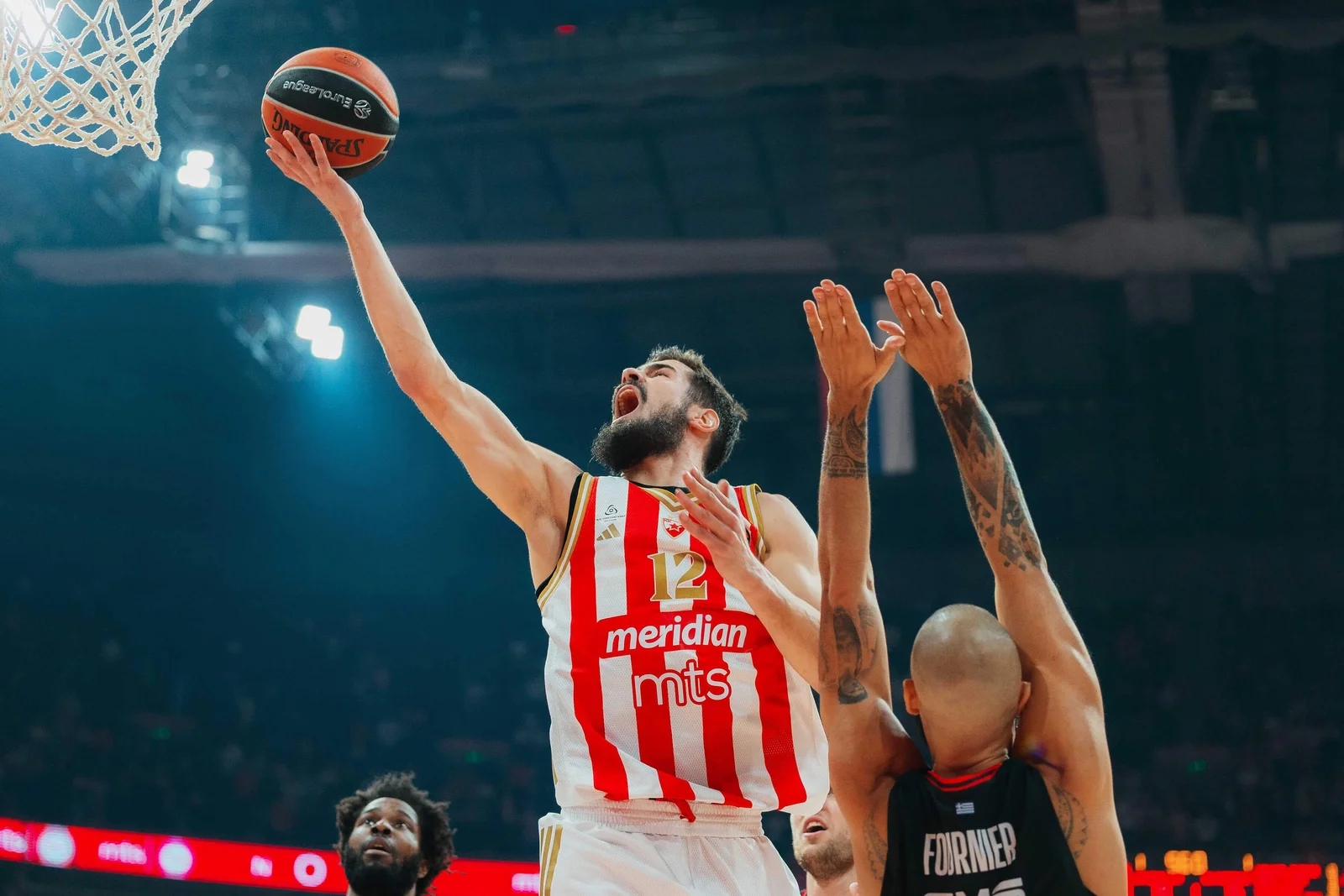 Crvena zvezda Meridianbet doputovala u Atinu (četvrtak, 20.15 časova)