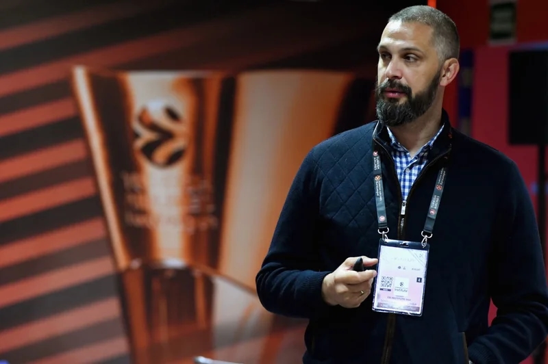 Evropa i svet upoznali Crvenu zvezdu iz potpuno drugog ugla