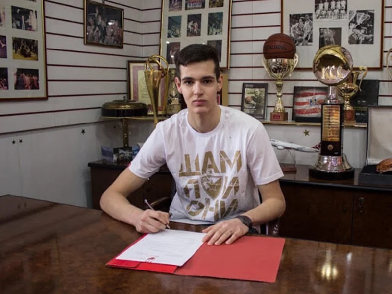 Filip Anđušić crveno-beli do 2024.godine