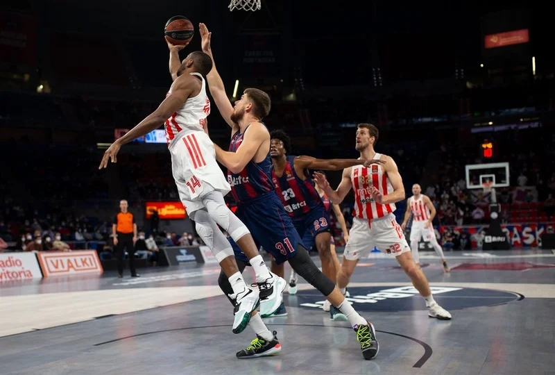 Crveno beli doputovali u Madrid