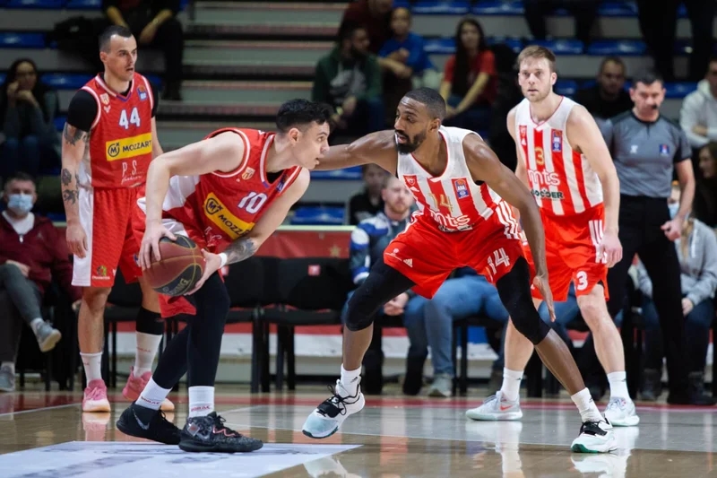Crvena zvezda pobedila Borac i osamila se na vrhu tabele